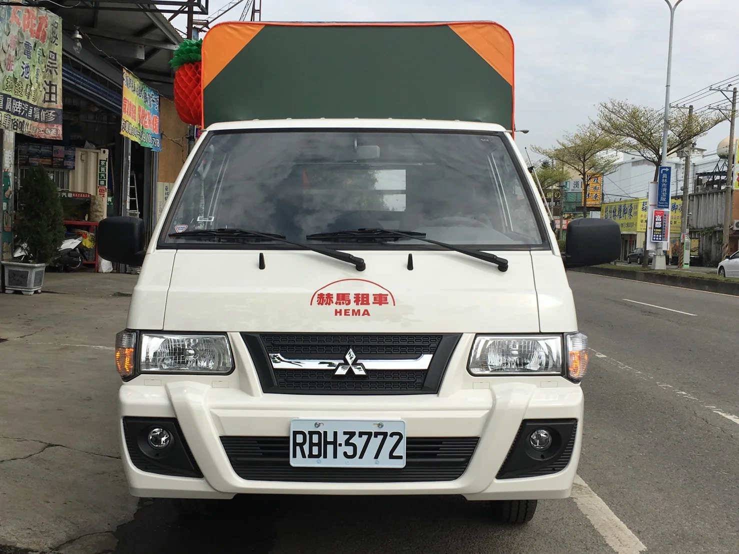 手排2.7噸得利卡-鐵架帆布